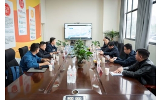 Bienvenida cálida a la delegación de Xiangcheng en la fábrica de Navector en Zhengzhou