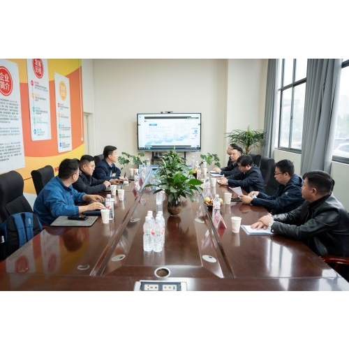 Bienvenida cálida a la delegación de Xiangcheng en la fábrica de Navector en Zhengzhou